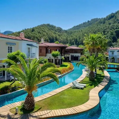 فيلة Sea Canal Townhouse غوجيك