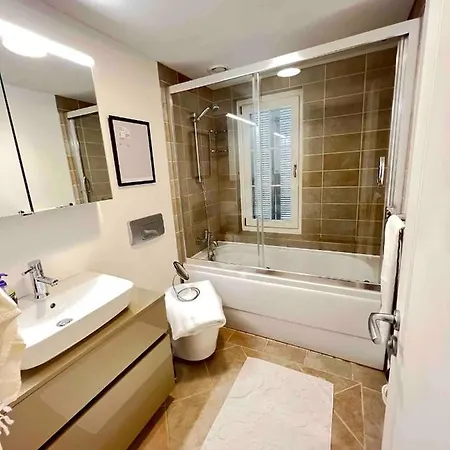 فيلة Sea Canal Townhouse *