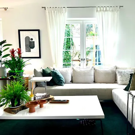 فيلة Sea Canal Townhouse غوجيك