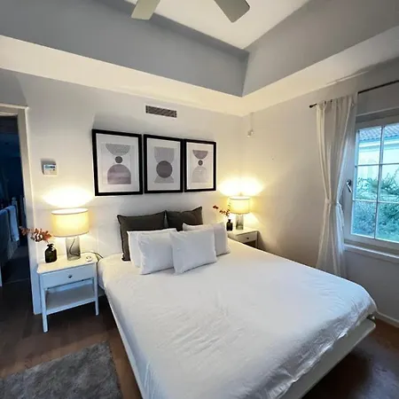 Sea Canal Townhouse غوجيك